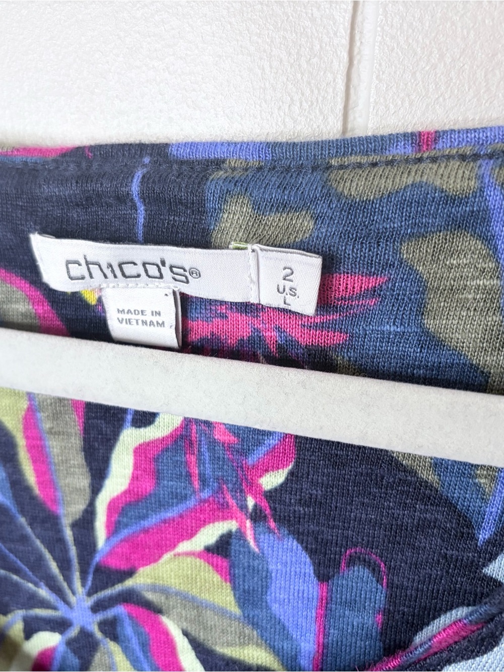 Chico's Navy Tropical Floral Ruffle Sleeve Blouse Fringe Trim Large / 2 - Picture 4 of 10